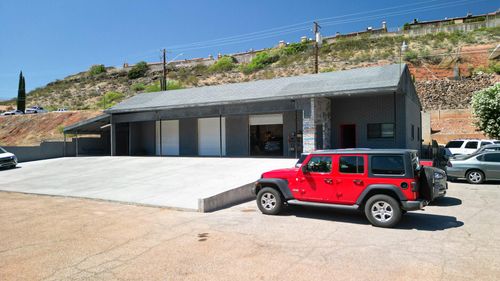 677 N Bluff St, St George, UT, 84770 | Card Image