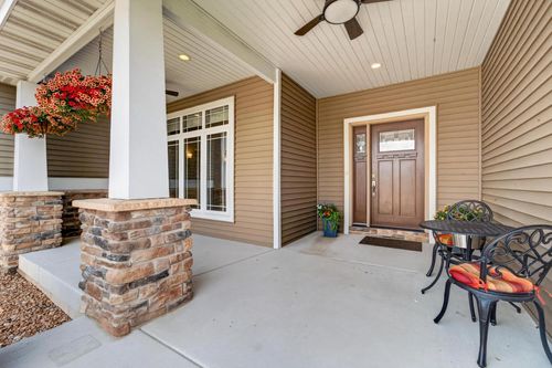 280 Drumlin Cir, Oregon, WI, 53575-3952 | Card Image