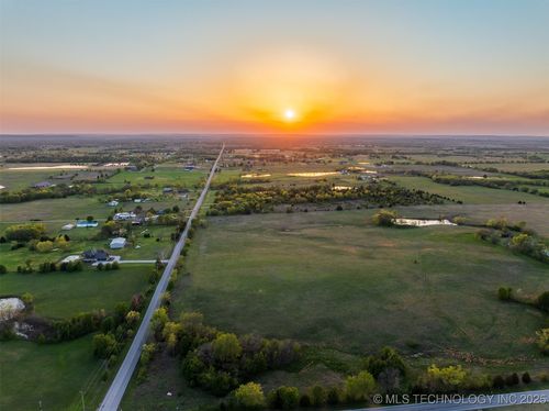 10 N Memorial Dr, Owasso, OK, 74055 | Card Image