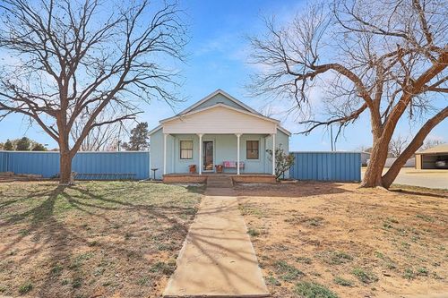 909 N St Paul St, Stanton, TX, 79782 | Card Image