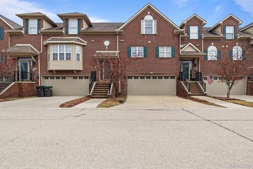 13161 Golf Pointe Dr, Taylor, MI, 48180-6522 | Card Image