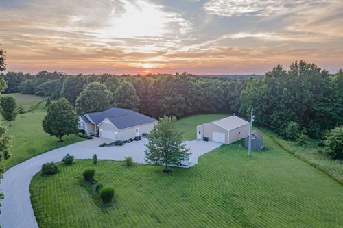 1556 County Road 2375, MOBERLY, MO, 65270-4206 | Card Image