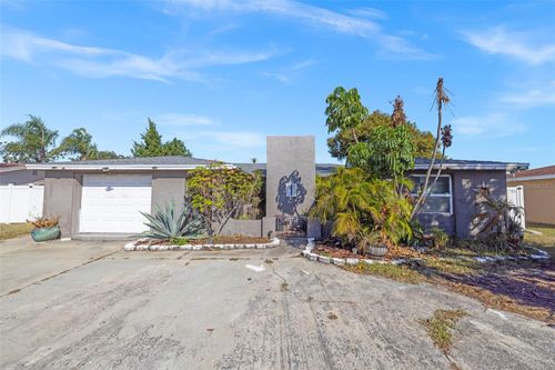 3931 Holiday Lake Dr, HOLIDAY, FL, 34691-5260 | Card Image