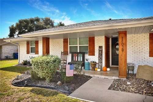 11029 Timbergrove Ln, Corpus Christi, TX, 78410-2517 | Card Image