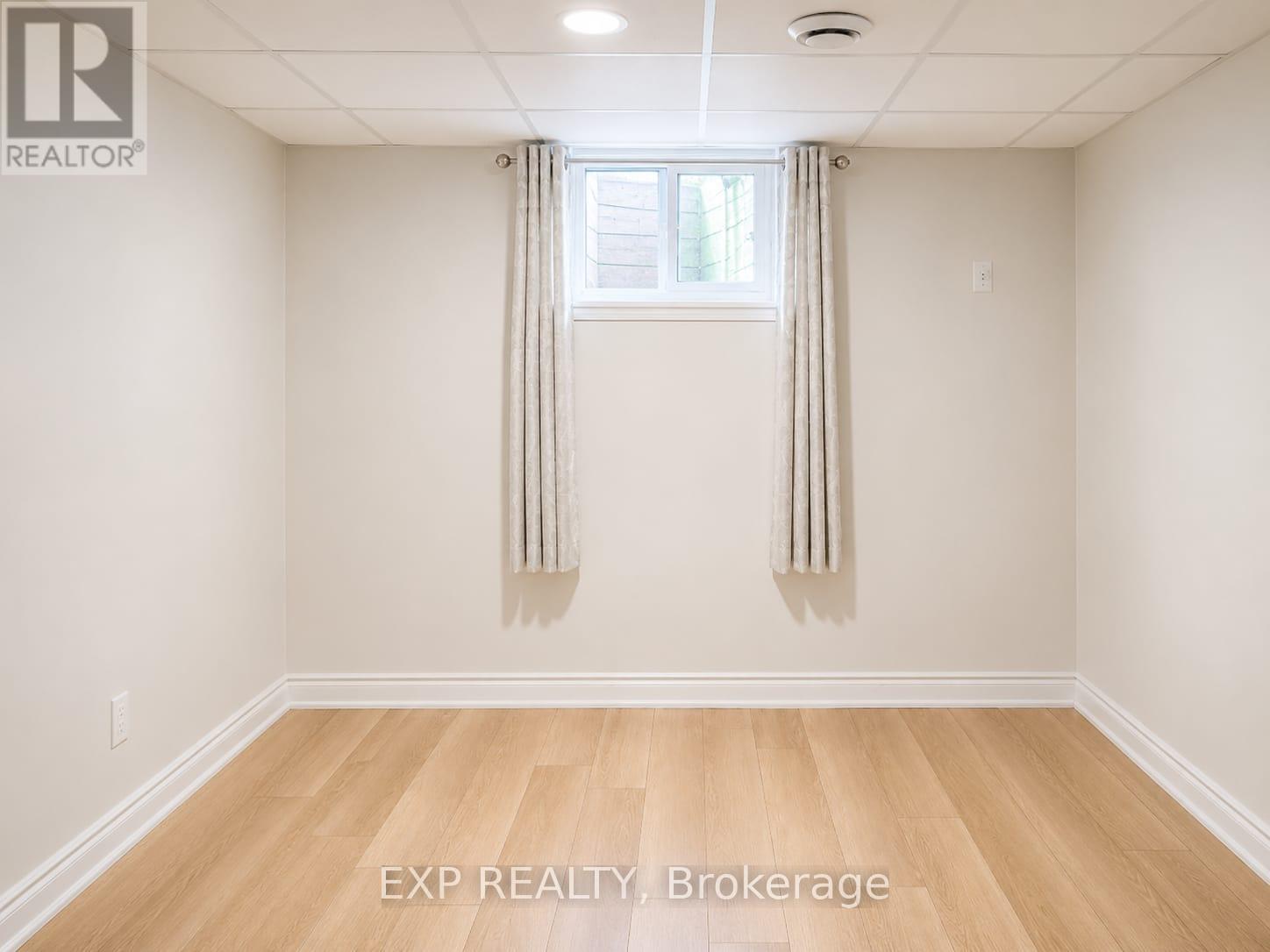 Residential Lease in Toronto (Woburn) 5