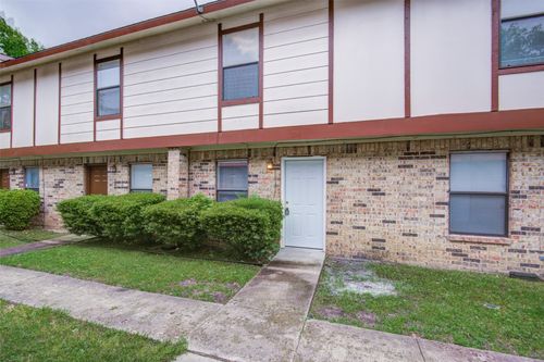 3061 Olympia Dr, Denton, TX, 76209-8457 | Card Image