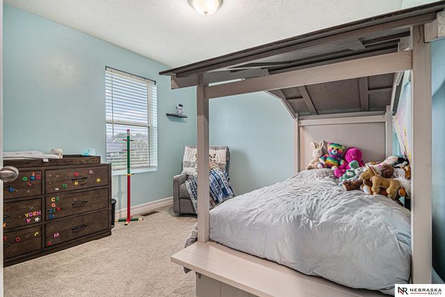 18514 Olive Cir, House other with 4 bedrooms, 4 bathrooms and 3 parking in Omaha NE | Image 22
