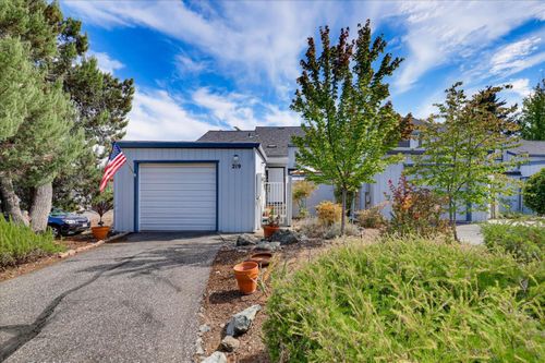 219 Woodside Ct, Grass Valley, CA, 95945-5618 | Card Image