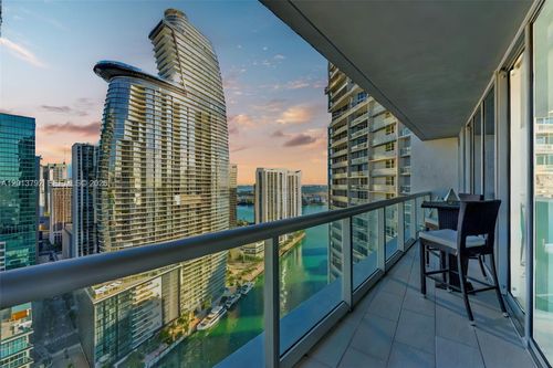 3515-475 Brickell Ave, Miami, FL, 33131-2702 | Card Image