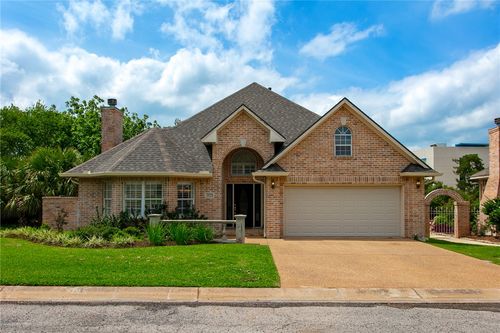 922 Grand Oaks Cir, College Station, TX, 77840-2198 | Card Image