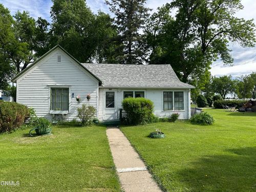 306 7th Avenue N, Edgeley, ND, 58433 | Card Image
