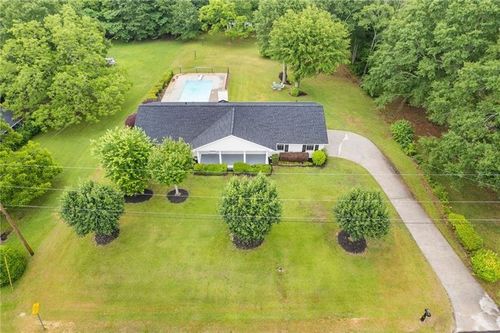 256 Teresa Ln, Loganville, GA, 30052-2448 | Card Image