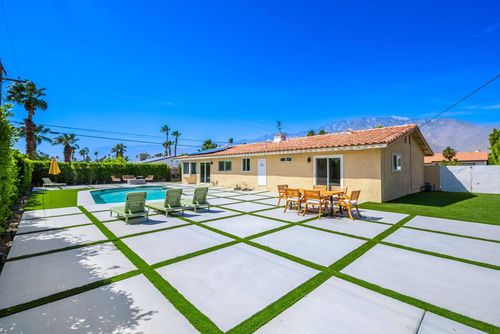 2240 N San Gorgonio Rd, Palm Springs, CA, 92262 | Card Image