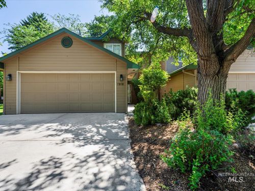 7918 W Holt Ct, Boise, ID, 83704-7156 | Card Image