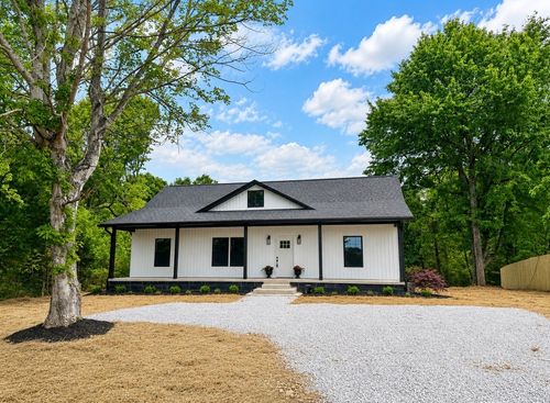 1239 N Main St, Tennessee Ridge, TN, 37178-4024 | Card Image