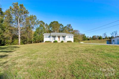 1204 Oak Grove Road, House other with 3 bedrooms, 1 bathrooms and null parking in Kings Mountain NC | Image 2