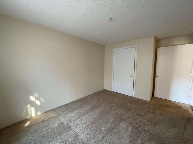 APT-201 - 96 Powers St, Condo with 2 bedrooms, 1 bathrooms and null parking in Milford NH | Image 32