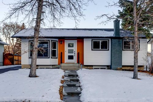 {{alt}} | Card Image