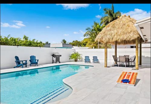 304 Se 4th St, Dania Beach, FL, 33004-4710 | Card Image