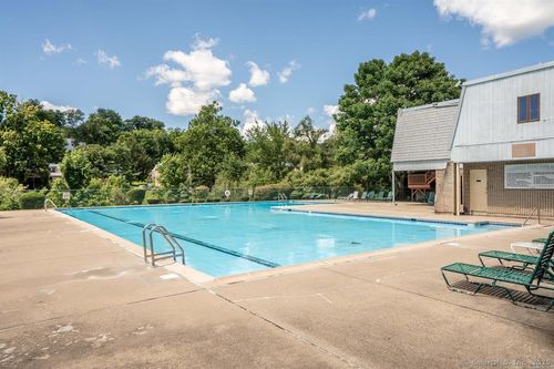 23-23 Cedarland Ct, Cromwell, CT, 06416-1749 | Card Image