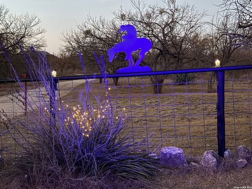 1559 County Road 414, Uvalde, TX, 78801-6727 | Card Image