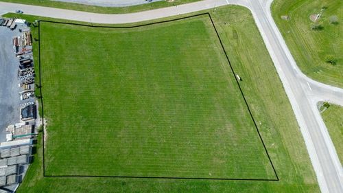 0000 N Oak Ln, Blue Grass, IA, 52726 | Card Image