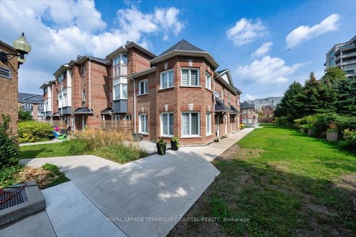 77-151 Townsgate Dr, Thornhill, ON, L4J8J7 | Card Image