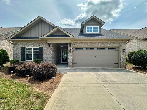150 Lake Louise Dr, Mocksville, NC, 27028-2242 | Card Image