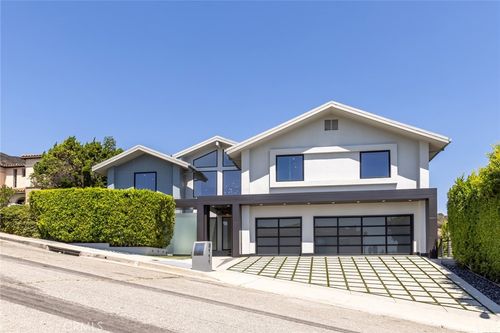 2111 Rimcrest Dr, Glendale, CA, 91207-1058 | Card Image