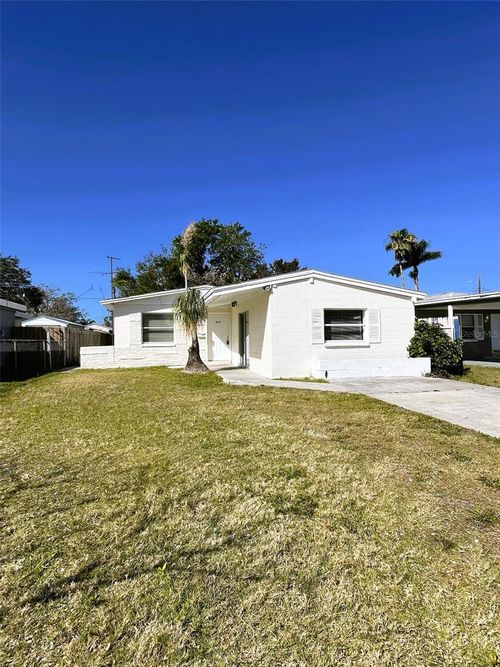 673 59th St S, ST PETERSBURG, FL, 33707-2410 | Card Image