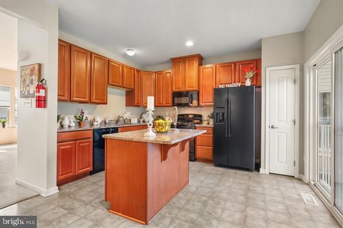 1607 Exposition Dr, WILLIAMSTOWN, NJ, 08094-6361 | Card Image