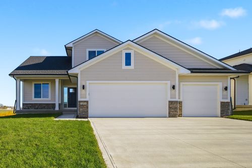 5201 172nd Street, Urbandale, IA, 50323 | Card Image