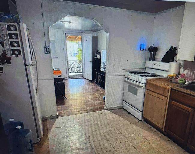 334 N Grant Ave, House other with 1 bedrooms, 1 bathrooms and null parking in Manteca CA | Image 8