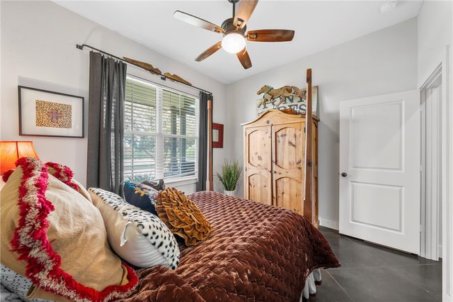 1074 Lifestyle Ln, House other with 4 bedrooms, 4 bathrooms and 2 parking in McGregor TX | Image 23
