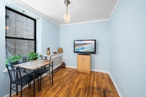 apt-1-4 W 101st St, New York, NY, 10025-4715 | Card Image