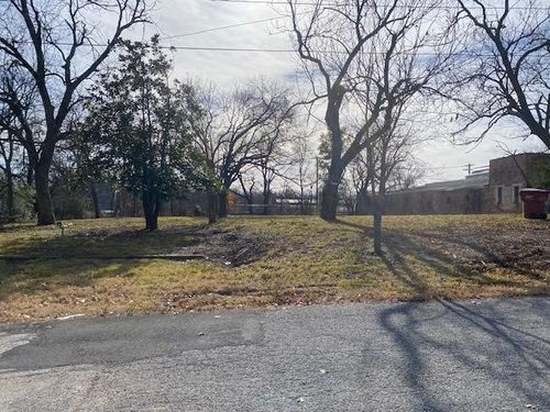 306 E 2nd St, Bonham, TX, 75418-4409 | Card Image