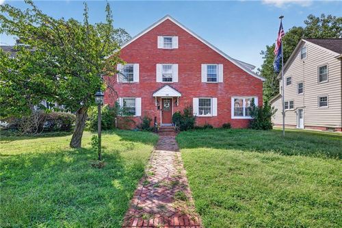 318 68th St, Newport News, VA, 23607-1804 | Card Image