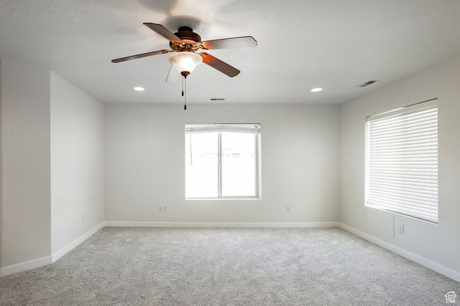 4043 E Oakland Hills Dr, Townhouse with 4 bedrooms, 4 bathrooms and 2 parking in Eagle Mountain UT | Image 17