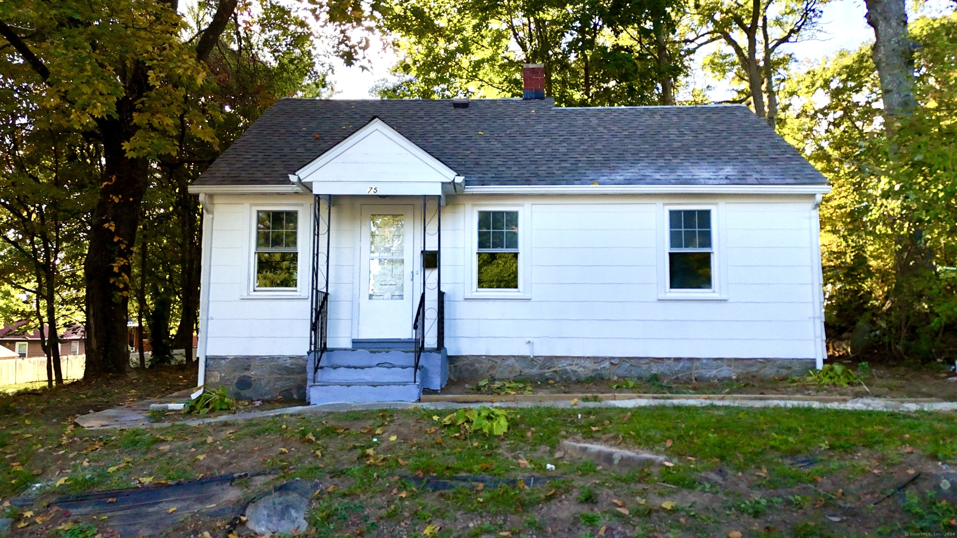 Ellsmere Ave, Waterbury, CT 06705