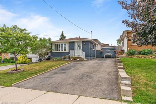 423 Queen Victoria Dr, Hamilton, ON, L8W1G7 | Card Image