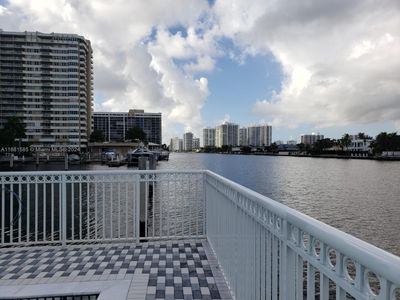 422 - 1913 S Ocean Dr, Condo with 1 bedrooms, 1 bathrooms and null parking in Hallandale Beach FL | Image 1