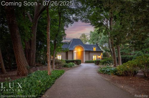 1010 Lake Shore Rd, Grosse Pointe Shores, MI, 48236-4106 | Card Image