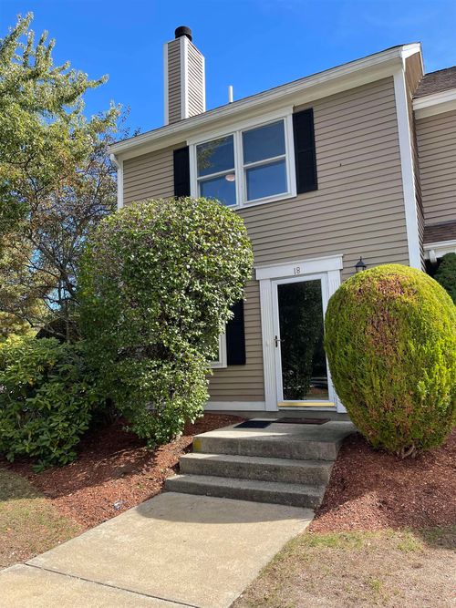 18 Cadogan Way, Nashua, NH, 03062-2254 | Card Image
