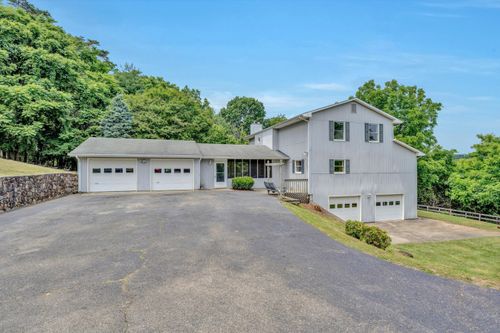 5300 Rock Hill Dr, Roanoke, VA, 24014-6737 | Card Image