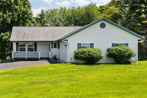 2091 Holland Cir, Traverse City, MI, 49685-7947 | Card Image