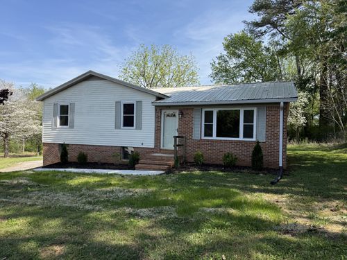 444 Hennessee Ave, Morrison, TN, 37357-5804 | Card Image