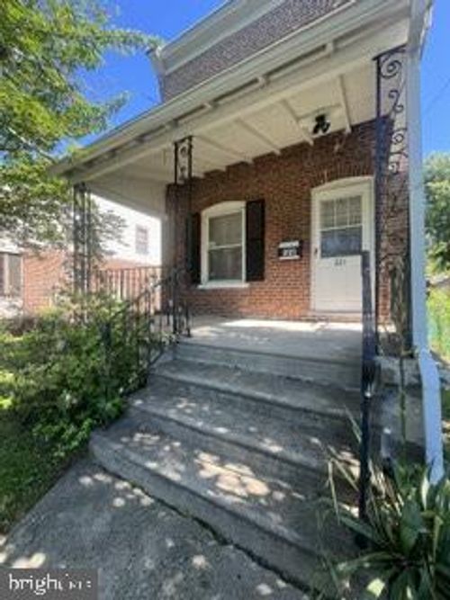 221 E Fourth St, MEDIA, PA, 19063-3008 | Card Image