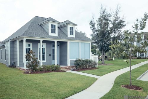 7529 Mcmahon Dr, Baton Rouge, LA, 70817-5261 | Card Image
