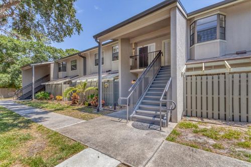 46b-5611 Summer Side Ln, SARASOTA, FL, 34231-8303 | Card Image