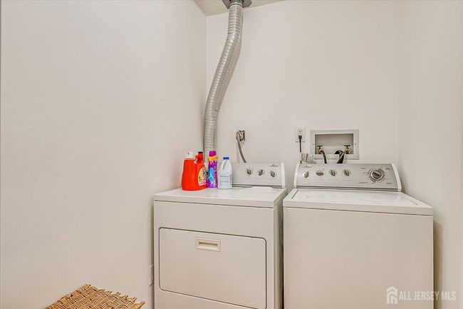 55 Renaissance Ln, Townhouse with 2 bedrooms, 2 bathrooms and null parking in New Brunswick NJ | Image 28